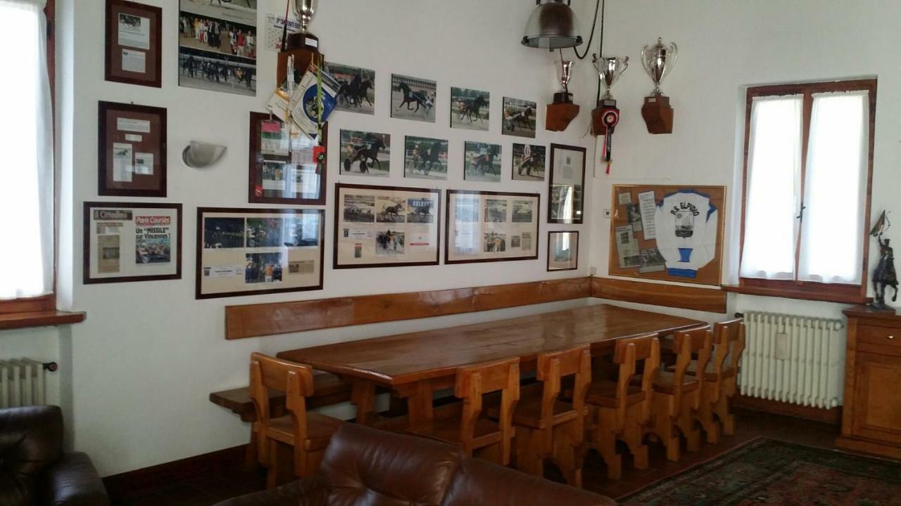 فيلا Scuderia 100 Pertiche Villanterio المظهر الخارجي الصورة